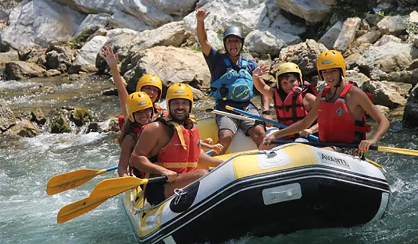 Rafting Explorer Lao