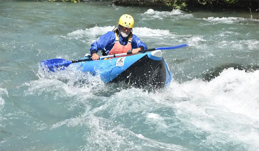 Rafting Explorer Lao