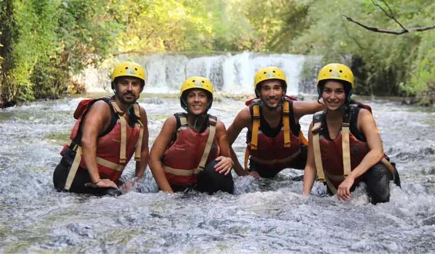 Rafting Explorer Lao